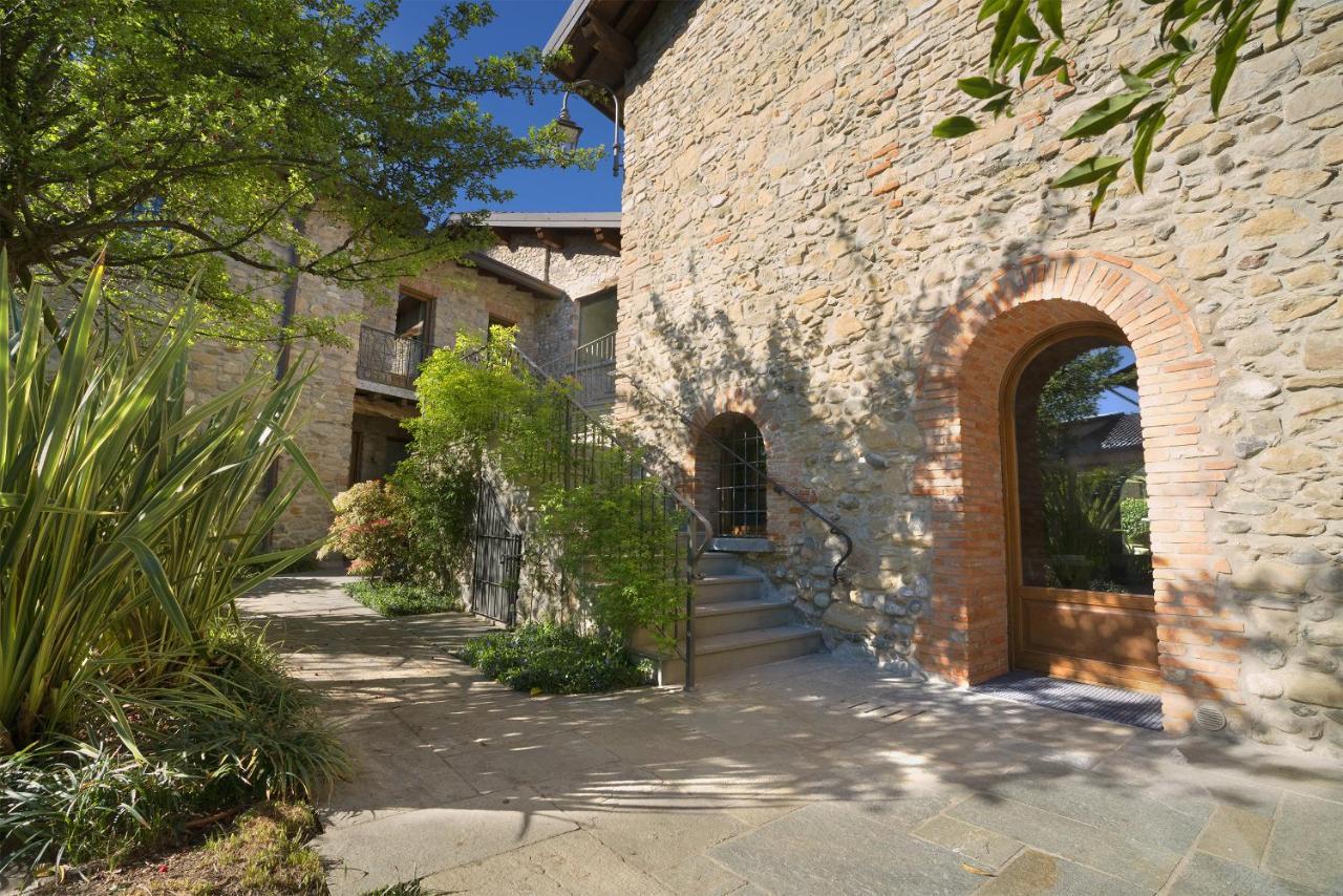 Il Borgo - 1711 Luxury Guest House Arlate ภายนอก รูปภาพ