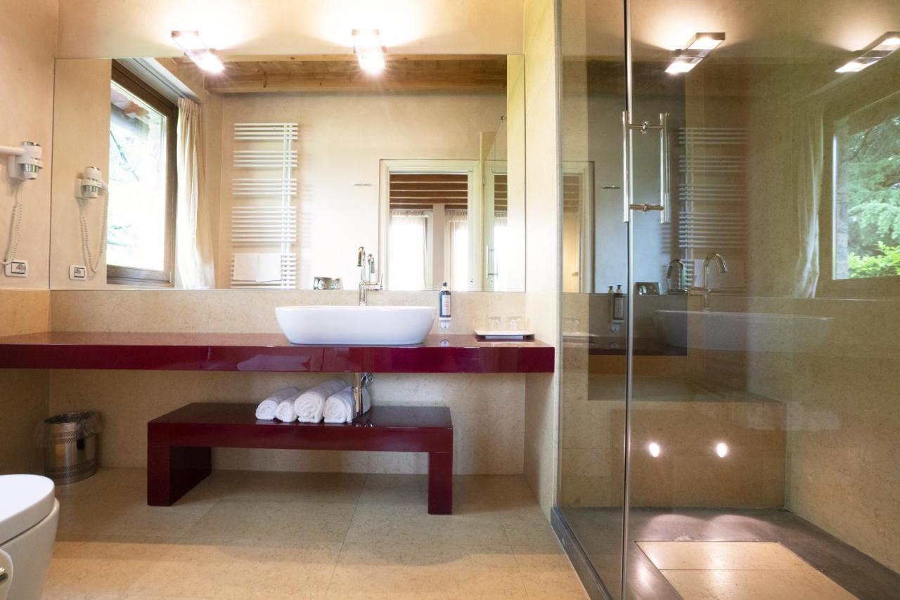Il Borgo - 1711 Luxury Guest House Arlate ภายนอก รูปภาพ
