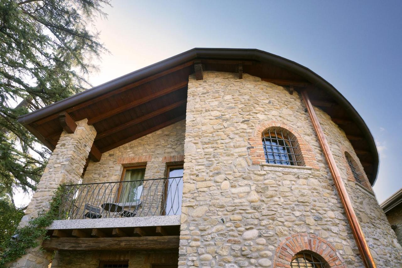 Il Borgo - 1711 Luxury Guest House Arlate ภายนอก รูปภาพ