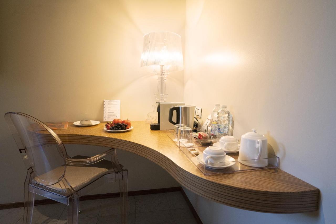 Il Borgo - 1711 Luxury Guest House Arlate ภายนอก รูปภาพ