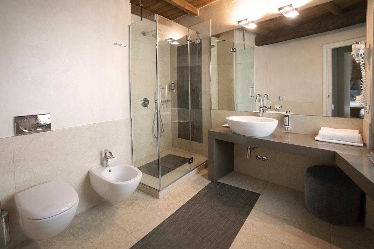 Il Borgo - 1711 Luxury Guest House Arlate ภายนอก รูปภาพ