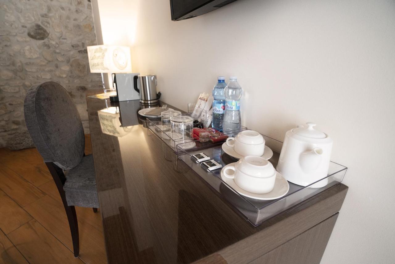Il Borgo - 1711 Luxury Guest House Arlate ภายนอก รูปภาพ